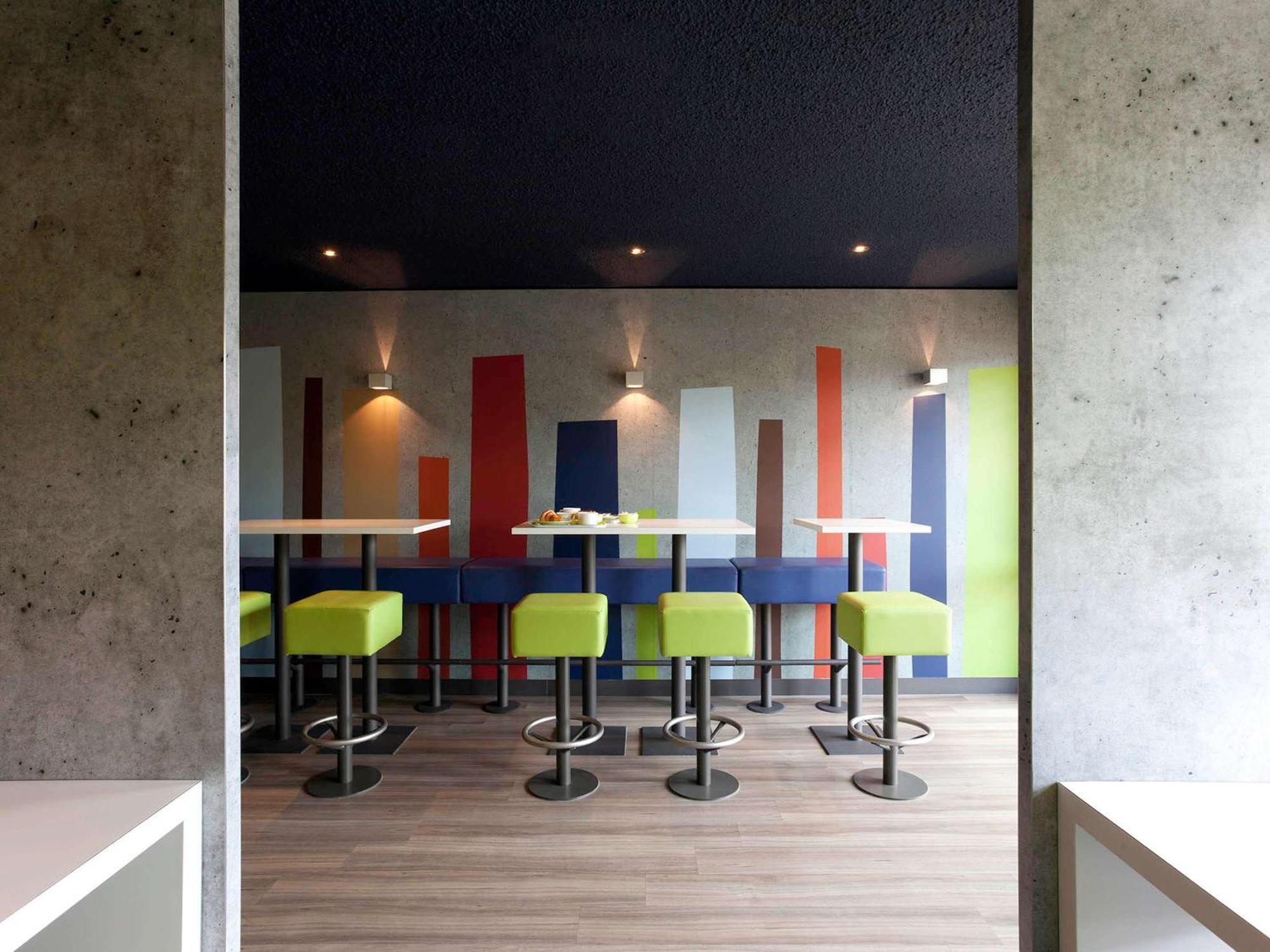 Ibis Budget Tarbes Luaran gambar