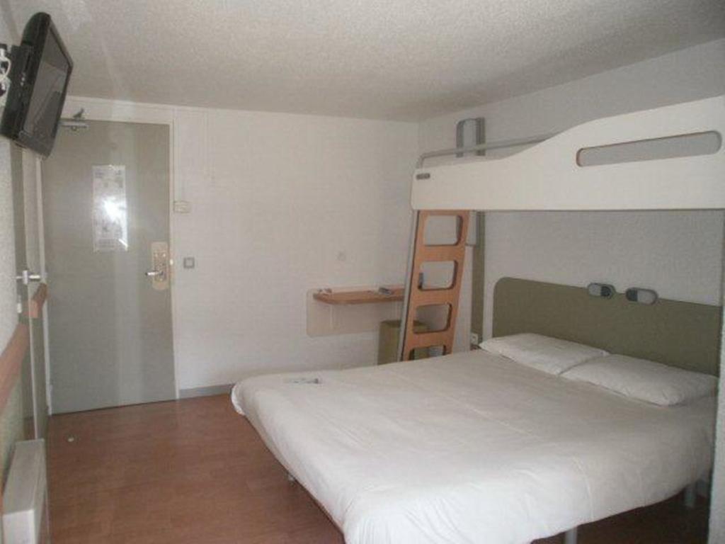 Ibis Budget Tarbes Bilik gambar