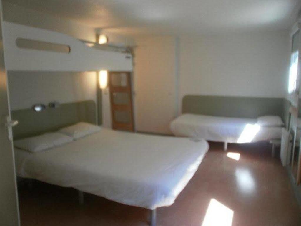 Ibis Budget Tarbes Luaran gambar