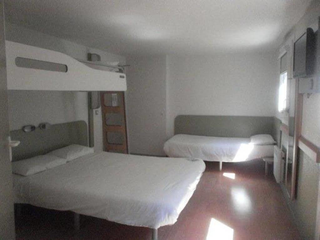 Ibis Budget Tarbes Luaran gambar